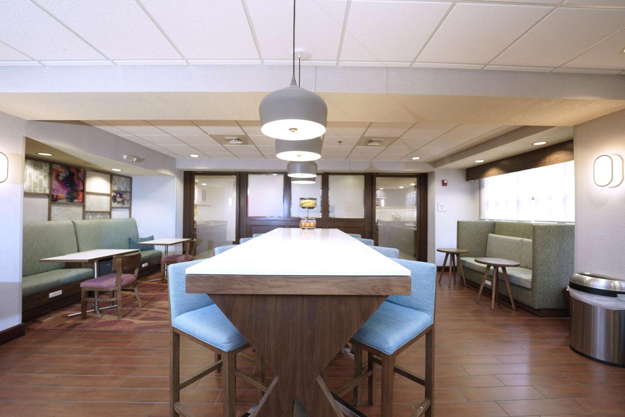 Hampton Inn Hays-North Of I-70 Exteriér fotografie